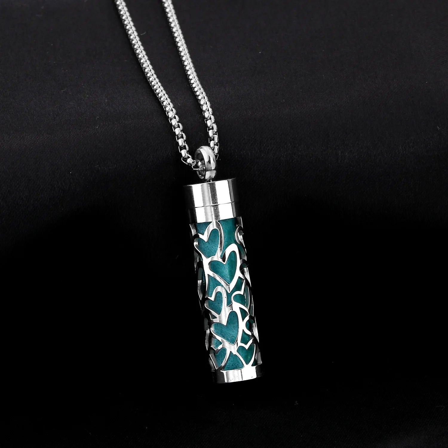 Aromatherapy Necklace Stainless Steel Diffuser Necklace Aroma Diffuser Locket Perfume Essential Oil Diffuser Pendant Necklace